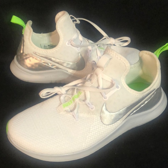 nike free tr8 silver